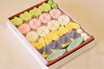 HIGASHI dry confectionery KOMACHIZOUSHI  M size
