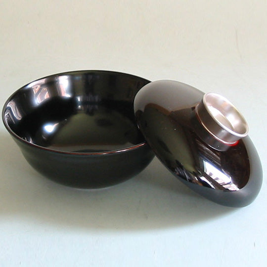 black usurp soup bowl with lid